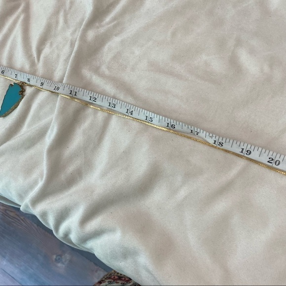 Faux Turquoise Arrow Head Gold Tone Chain Accents 24” Long boho southwestern - Picture 11 of 16